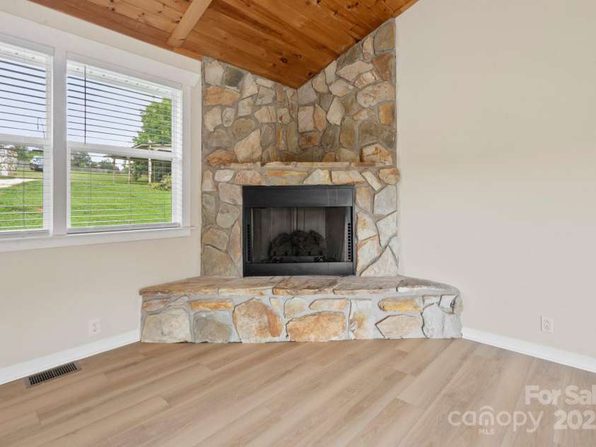 6691 Love Point Road, Denver, NC 28037.  MLS# CAR4199683, YatesRealty ID 29742. 