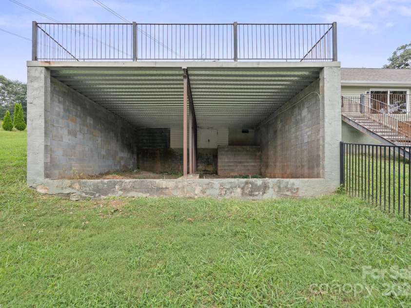 6691 Love Point Road, Denver, NC 28037.  MLS# CAR4199683, YatesRealty ID 29742. 