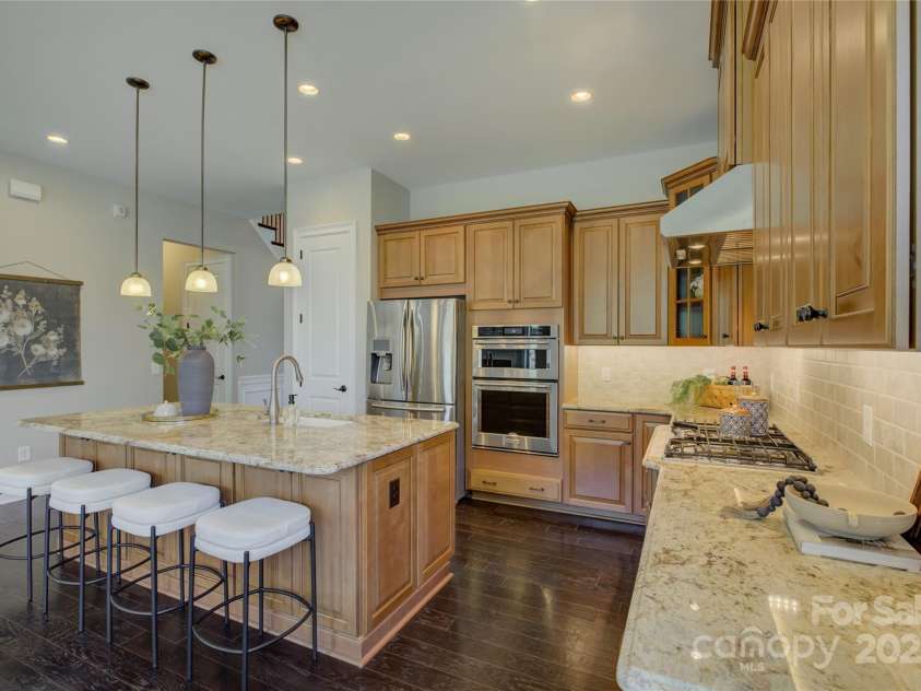 14916 Creeks Edge Drive, Charlotte, NC 28278.  MLS# CAR4241703, YatesRealty ID 29743. 