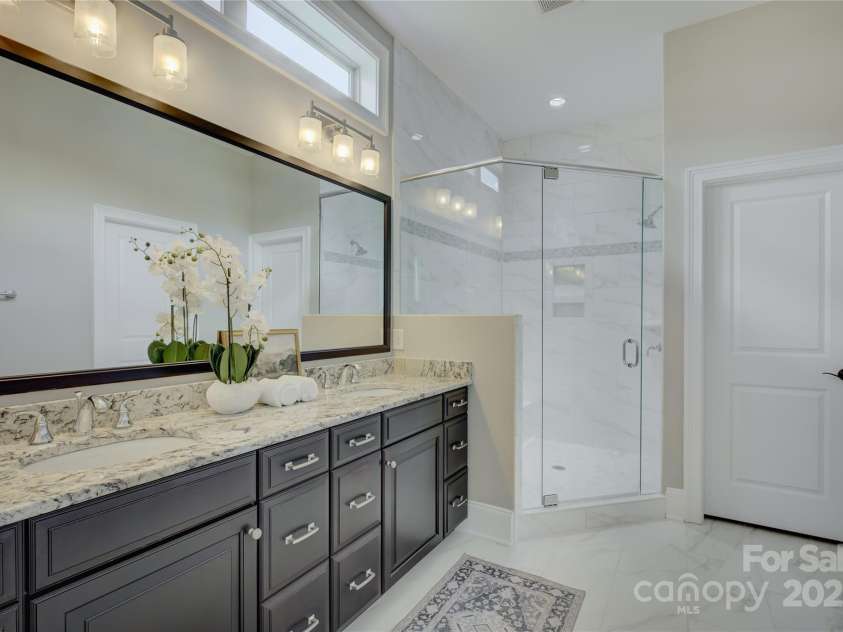 14916 Creeks Edge Drive, Charlotte, NC 28278.  MLS# CAR4241703, YatesRealty ID 29743. 