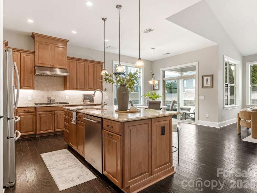 14916 Creeks Edge Drive, Charlotte, NC 28278.  MLS# CAR4334980, YatesRealty ID 29743. 