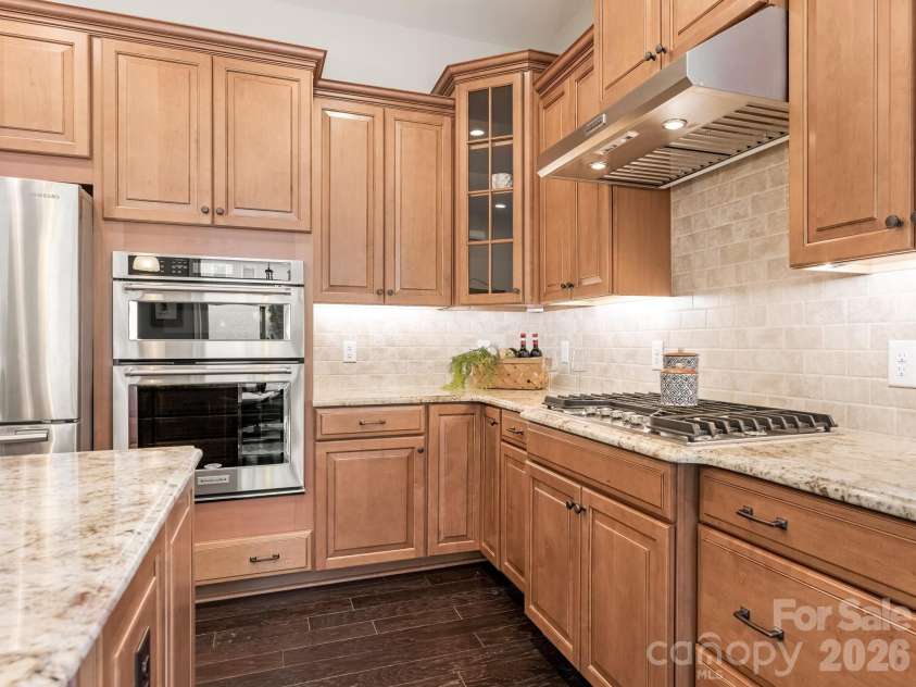 14916 Creeks Edge Drive, Charlotte, NC 28278.  MLS# CAR4334980, YatesRealty ID 29743. 