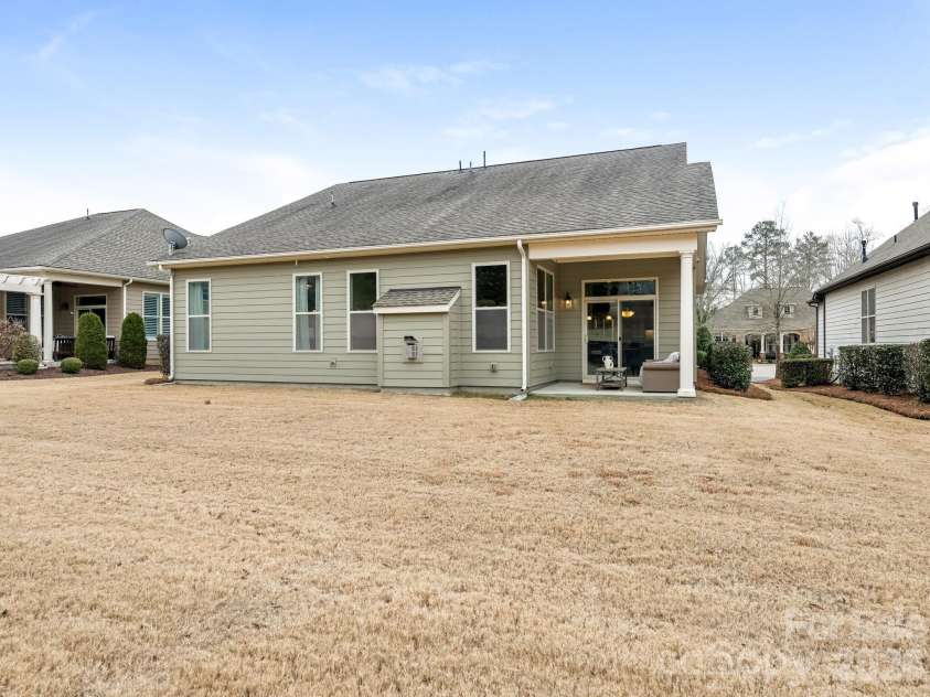 14916 Creeks Edge Drive, Charlotte, NC 28278.  MLS# CAR4334980, YatesRealty ID 29743. 