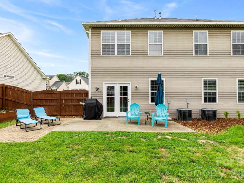 154 Haw River Road, Fletcher, NC 28732.  MLS# CAR4390072, YatesRealty ID 29743. 