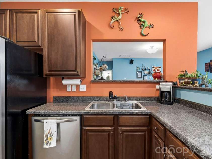 154 Haw River Road, Fletcher, NC 28732.  MLS# CAR4390072, YatesRealty ID 29743. 