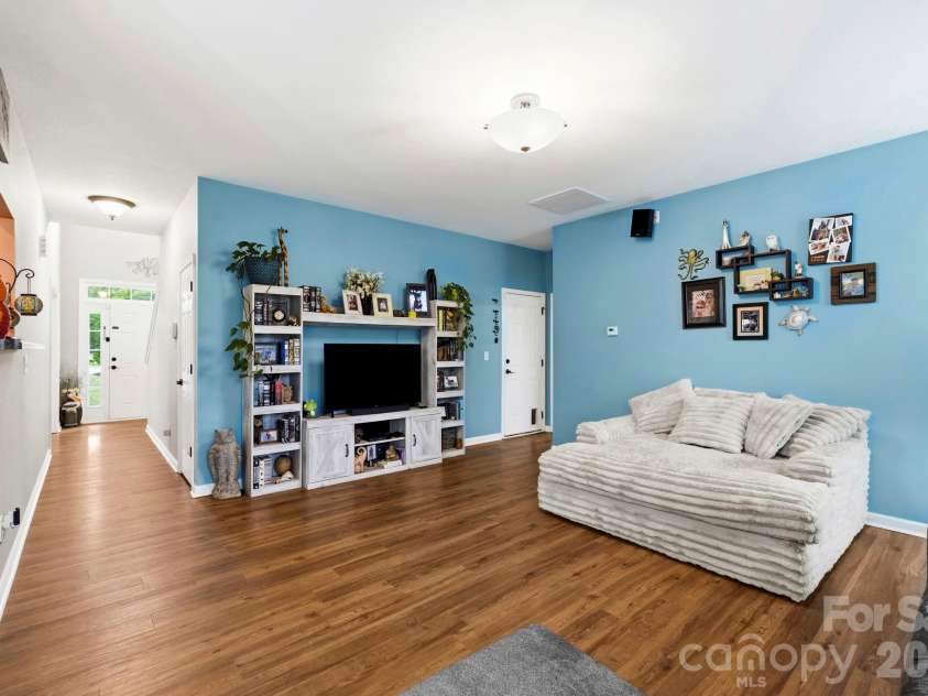 154 Haw River Road, Fletcher, NC 28732.  MLS# CAR4390072, YatesRealty ID 29743. 