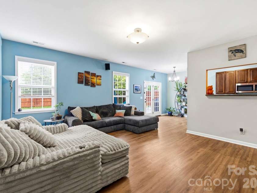 154 Haw River Road, Fletcher, NC 28732.  MLS# CAR4390072, YatesRealty ID 29743. 