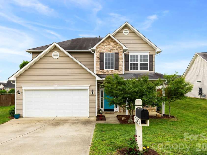 154 Haw River Road, Fletcher, NC 28732.  MLS# CAR4390072, YatesRealty ID 29743. Welcome home!