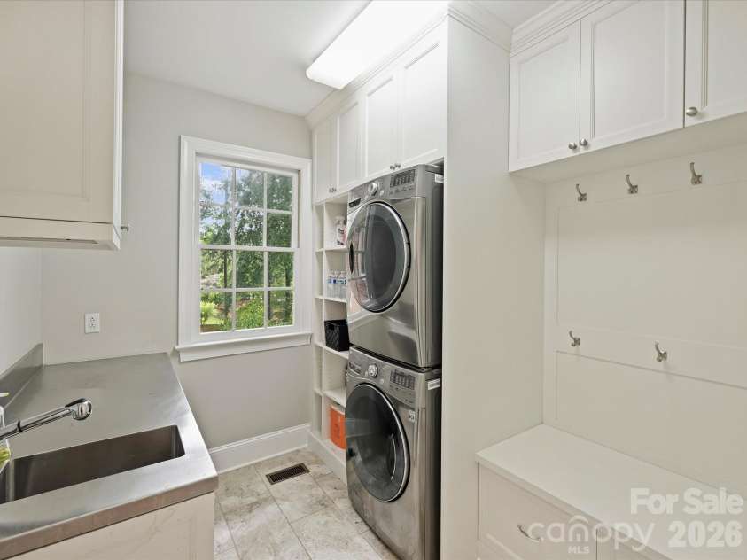 2616 Giverny Drive, Charlotte, NC 28226.  MLS# CAR4388028, YatesRealty ID 29744. 