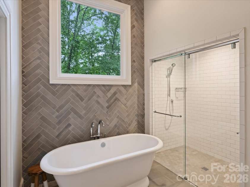2616 Giverny Drive, Charlotte, NC 28226.  MLS# CAR4388028, YatesRealty ID 29744. 