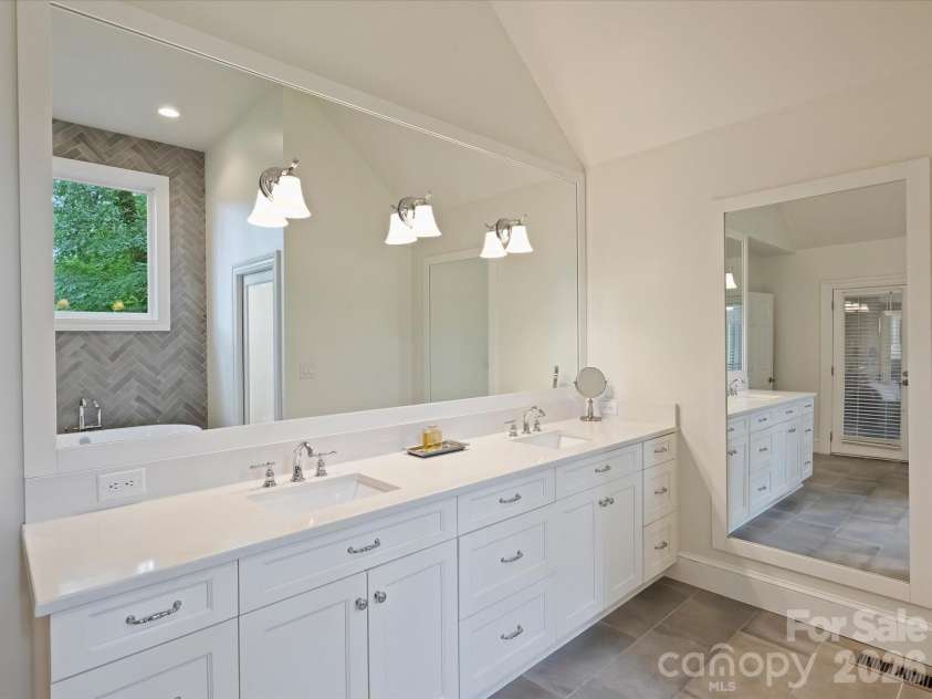 2616 Giverny Drive, Charlotte, NC 28226.  MLS# CAR4388028, YatesRealty ID 29744. 