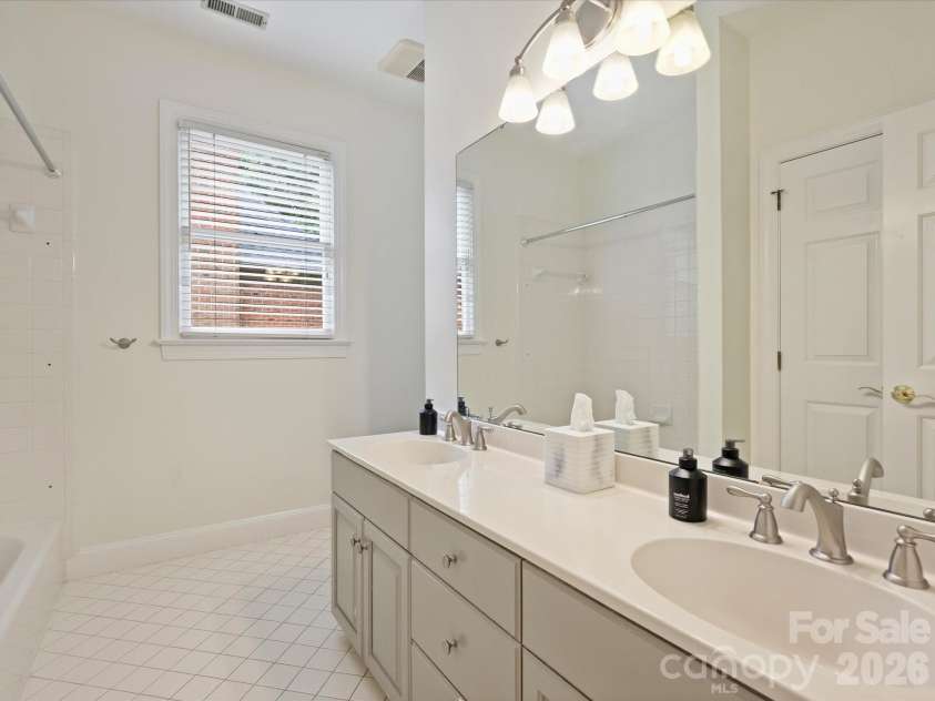 2616 Giverny Drive, Charlotte, NC 28226.  MLS# CAR4388028, YatesRealty ID 29744. 
