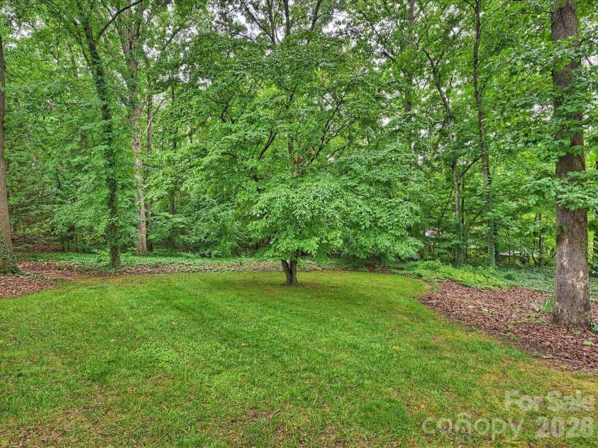 2616 Giverny Drive, Charlotte, NC 28226.  MLS# CAR4388028, YatesRealty ID 29744. 