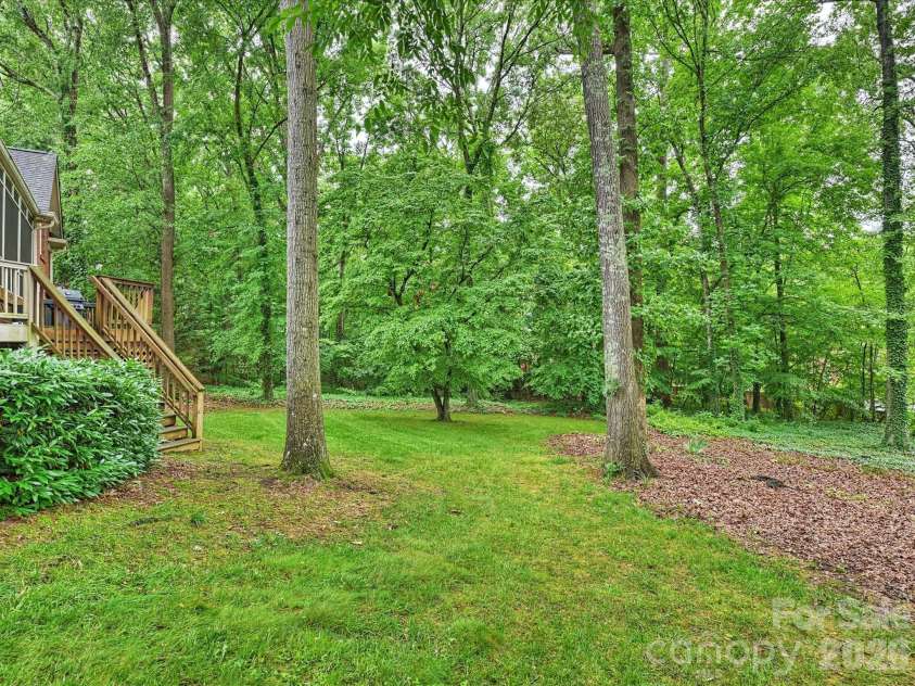 2616 Giverny Drive, Charlotte, NC 28226.  MLS# CAR4388028, YatesRealty ID 29744. 