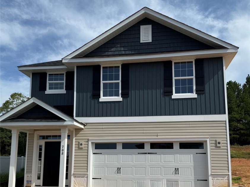 708 Inwood Hill Drive, Gastonia, NC 28056.  MLS# CAR4386838, YatesRealty ID 29745. 