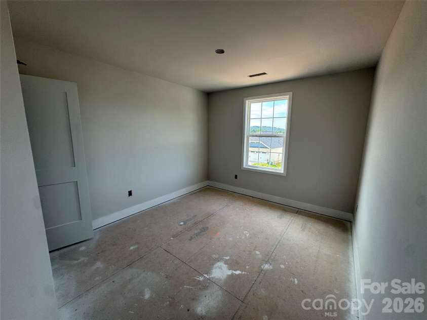 708 Inwood Hill Drive, Gastonia, NC 28056.  MLS# CAR4386838, YatesRealty ID 29745. Bedroom 3