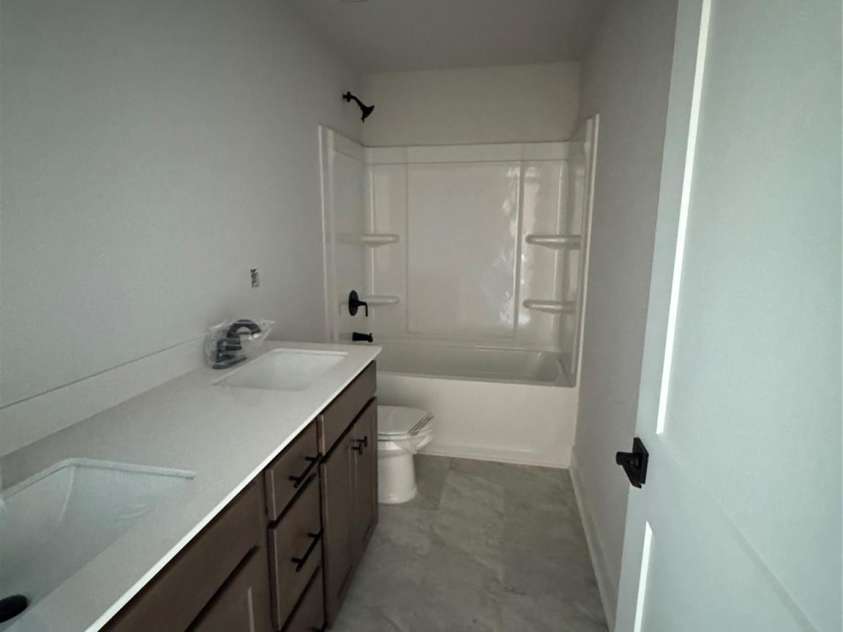 708 Inwood Hill Drive, Gastonia, NC 28056.  MLS# CAR4386838, YatesRealty ID 29745. Hall bathroom