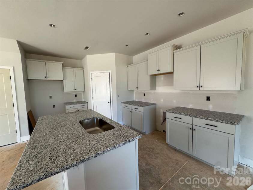 726 Longleaf Avenue, Gastonia, NC 28056.  MLS# CAR4385844, YatesRealty ID 29747. Actual kitchen