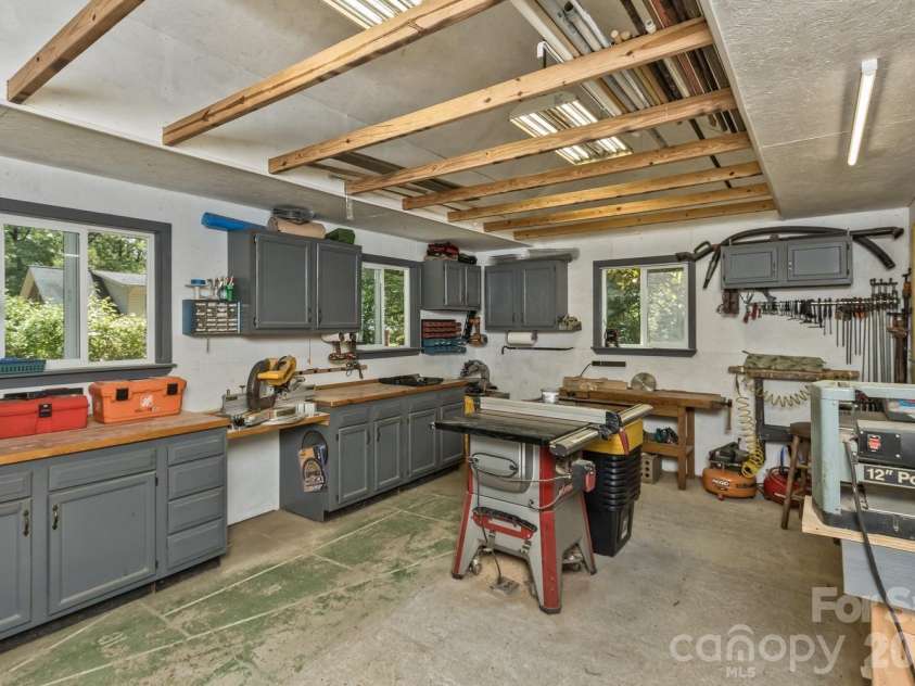 29 Greenwood Forest Drive, Etowah, NC 28729.  MLS# CAR4382718, YatesRealty ID 29748. Workshop