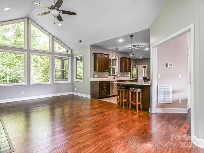 110 Village Pointe Lane, Asheville, NC 28803.  MLS# CAR4265060, YatesRealty ID 29749. 