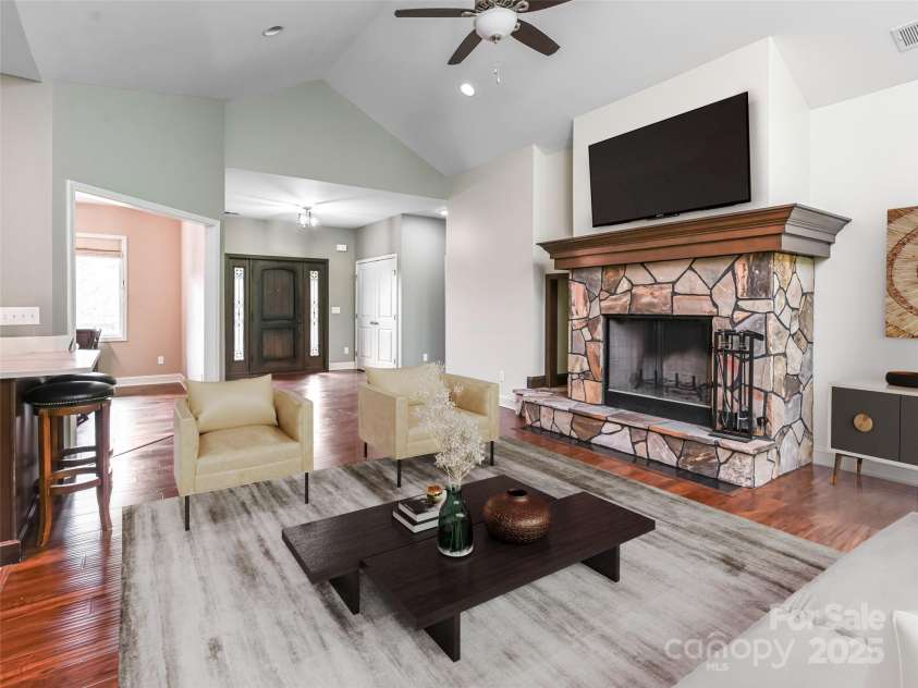 110 Village Pointe Lane, Asheville, NC 28803.  MLS# CAR4265060, YatesRealty ID 29749. 