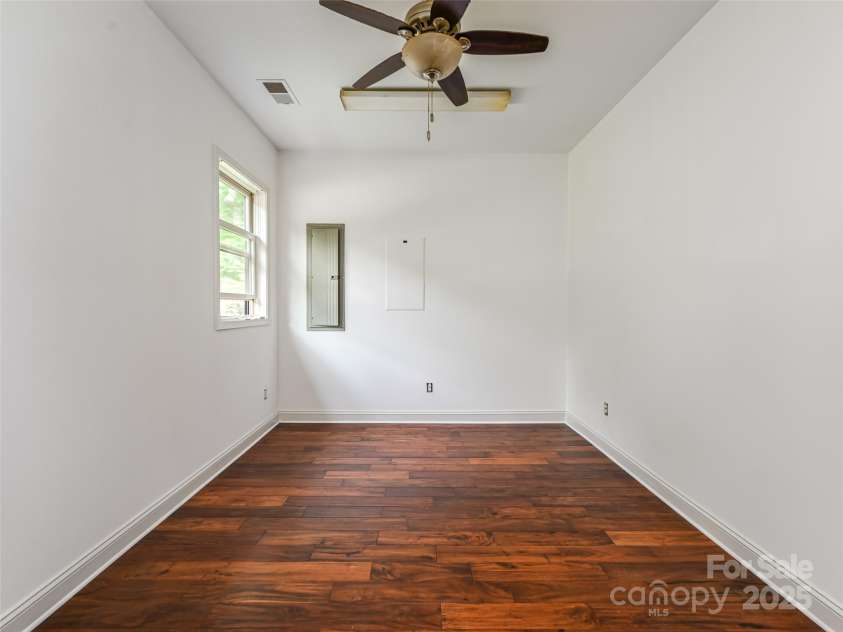 110 Village Pointe Lane, Asheville, NC 28803.  MLS# CAR4265060, YatesRealty ID 29749. 