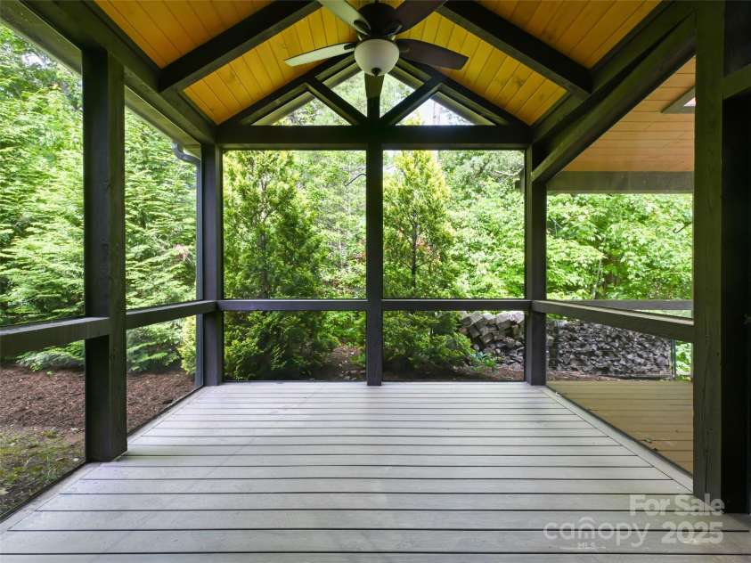 110 Village Pointe Lane, Asheville, NC 28803.  MLS# CAR4265060, YatesRealty ID 29749. 