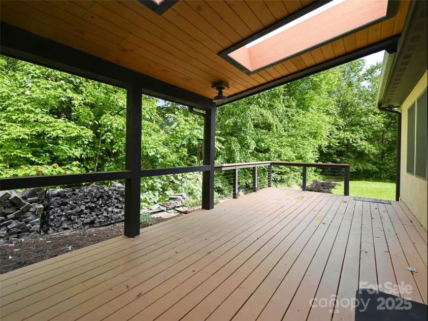 110 Village Pointe Lane, Asheville, NC 28803.  MLS# CAR4265060, YatesRealty ID 29749. 