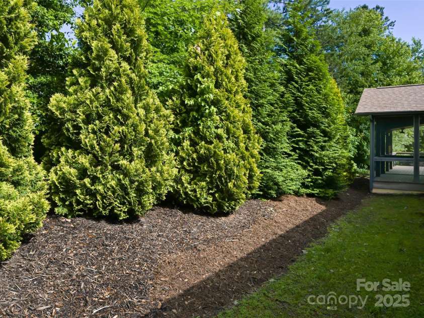 110 Village Pointe Lane, Asheville, NC 28803.  MLS# CAR4265060, YatesRealty ID 29749. 