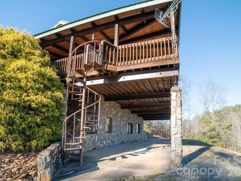 4021 & 4022 Johns River Road, Morganton, NC 28655.  MLS# CAR4336034, YatesRealty ID 2975. 