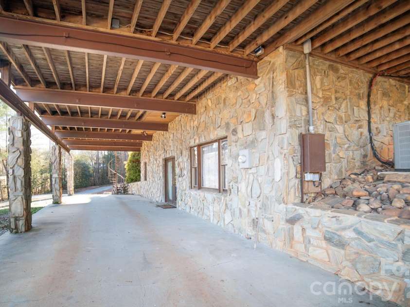 4021 & 4022 Johns River Road, Morganton, NC 28655.  MLS# CAR4336034, YatesRealty ID 2975. 