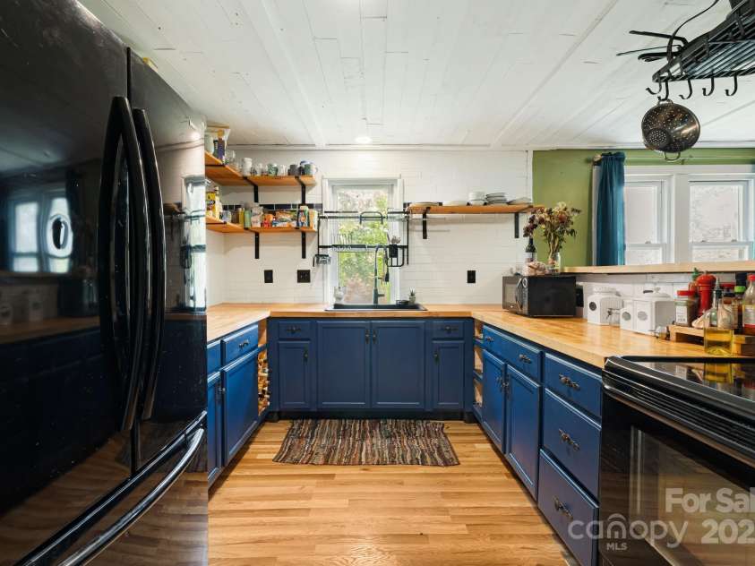 1271 Upper Brush Creek Road, Fairview, NC 28730.  MLS# CAR4269751, YatesRealty ID 29750. 