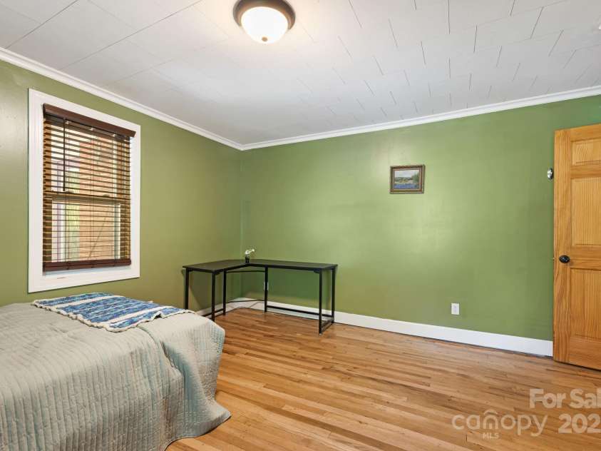 1271 Upper Brush Creek Road, Fairview, NC 28730.  MLS# CAR4269751, YatesRealty ID 29750. 