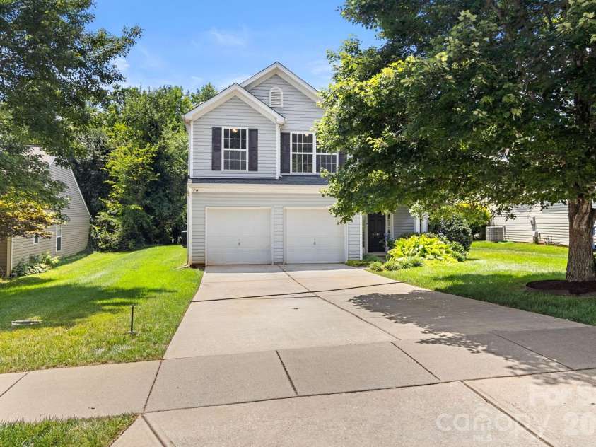 1446 Deer Forest Drive, Fort Mill, SC 29707.  MLS# CAR4389507, YatesRealty ID 29750. 