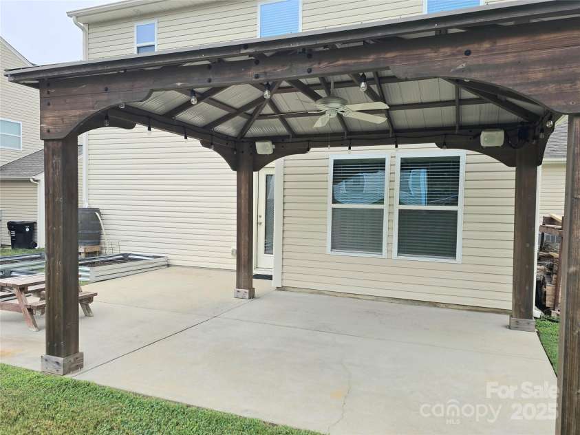 864 Pointe Andrews Drive, Concord, NC 28025.  MLS# CAR4276445, YatesRealty ID 29752. 