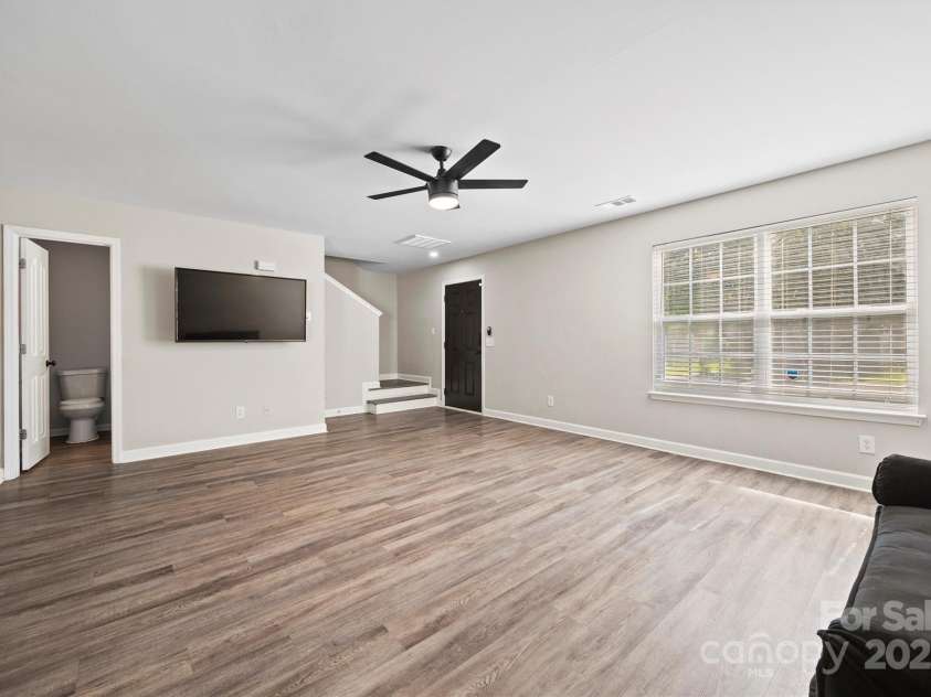 1505 Tuckers Glenn Drive, Rock Hill, SC 29732.  MLS# CAR4263860, YatesRealty ID 29753. 