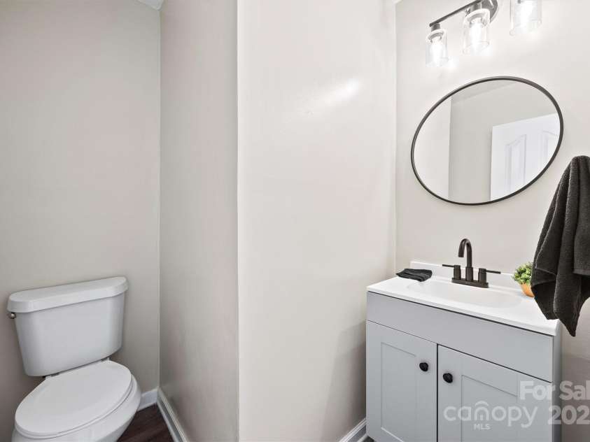 1505 Tuckers Glenn Drive, Rock Hill, SC 29732.  MLS# CAR4263860, YatesRealty ID 29753. Half Bath