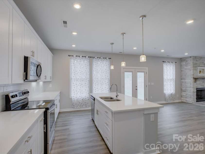 804 Peoria Lane, Rock Hill, SC 29730.  MLS# CAR4375832, YatesRealty ID 29753. Kitchen