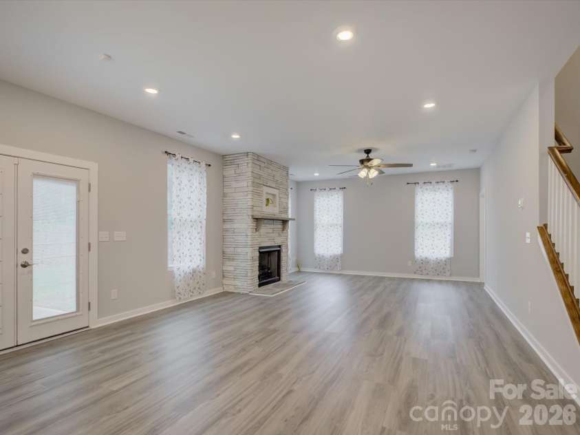 804 Peoria Lane, Rock Hill, SC 29730.  MLS# CAR4375832, YatesRealty ID 29753. Kitchen