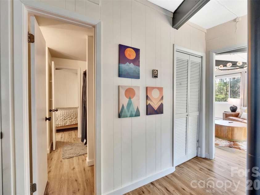 109 Beechwood Lane, Beech Mountain, NC 28604.  MLS# CAR4381094, YatesRealty ID 29754. 