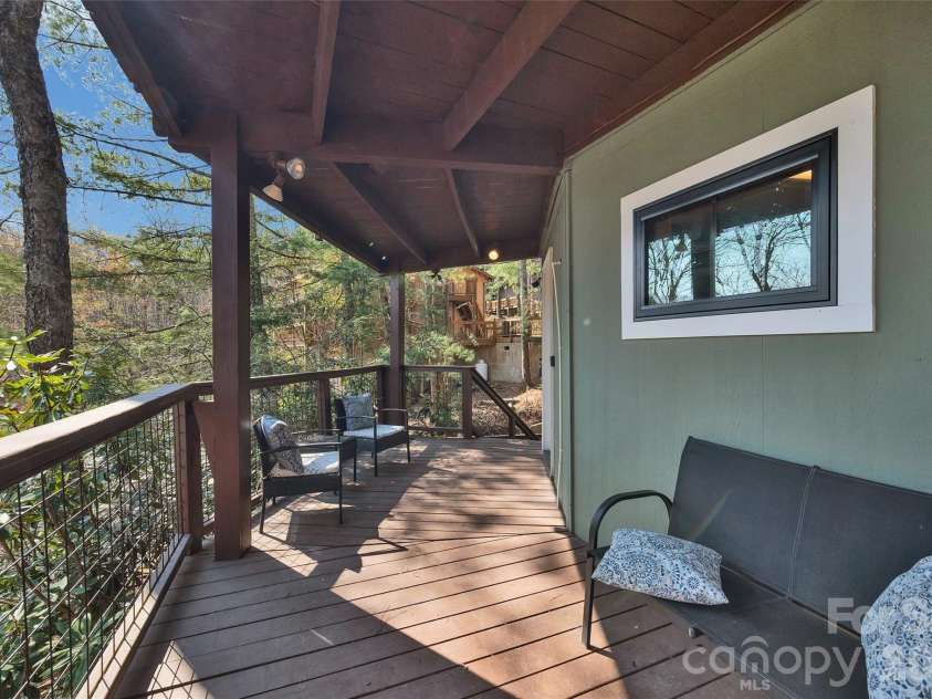 109 Beechwood Lane, Beech Mountain, NC 28604.  MLS# CAR4381094, YatesRealty ID 29754. 
