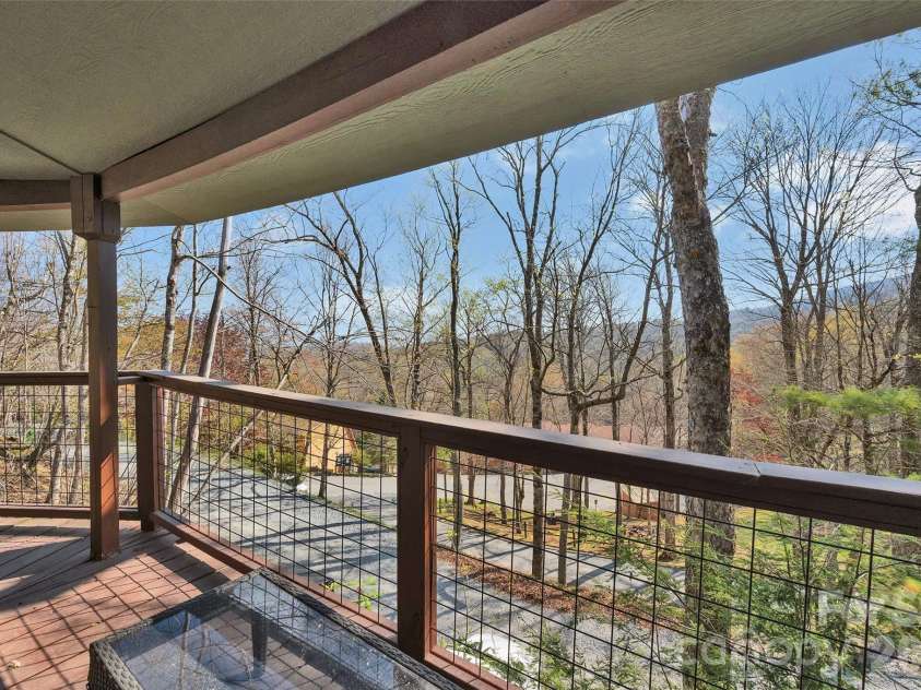 109 Beechwood Lane, Beech Mountain, NC 28604.  MLS# CAR4381094, YatesRealty ID 29754. 
