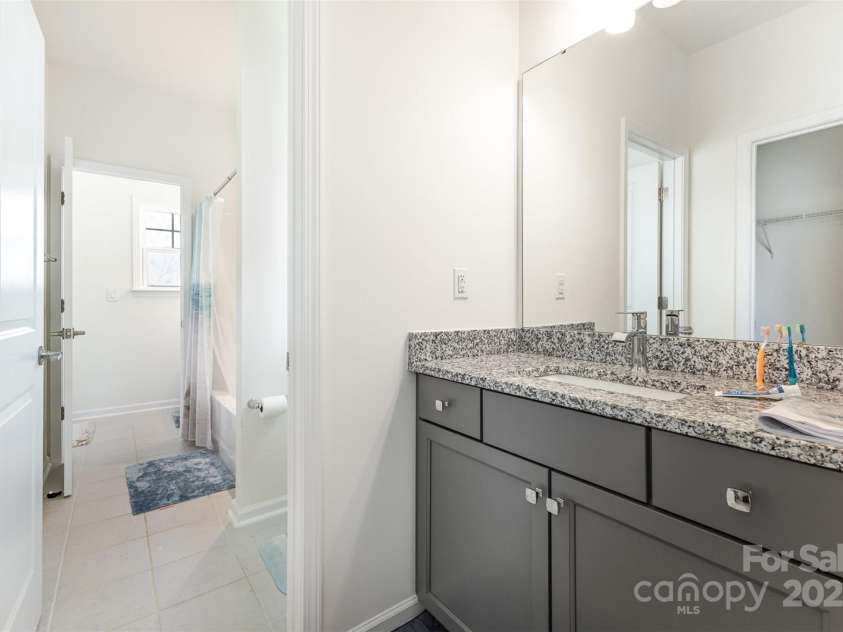 6020 Sayles Way, Fort Mill, SC 29715.  MLS# CAR4278134, YatesRealty ID 29754. 
