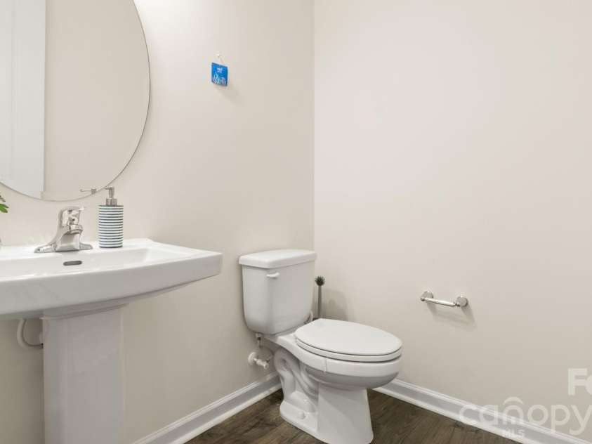 6020 Sayles Way, Fort Mill, SC 29715.  MLS# CAR4340382, YatesRealty ID 29754. 