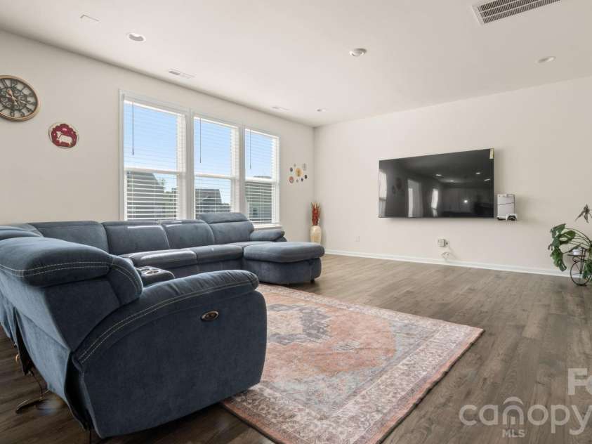 6020 Sayles Way, Fort Mill, SC 29715.  MLS# CAR4340382, YatesRealty ID 29754. 