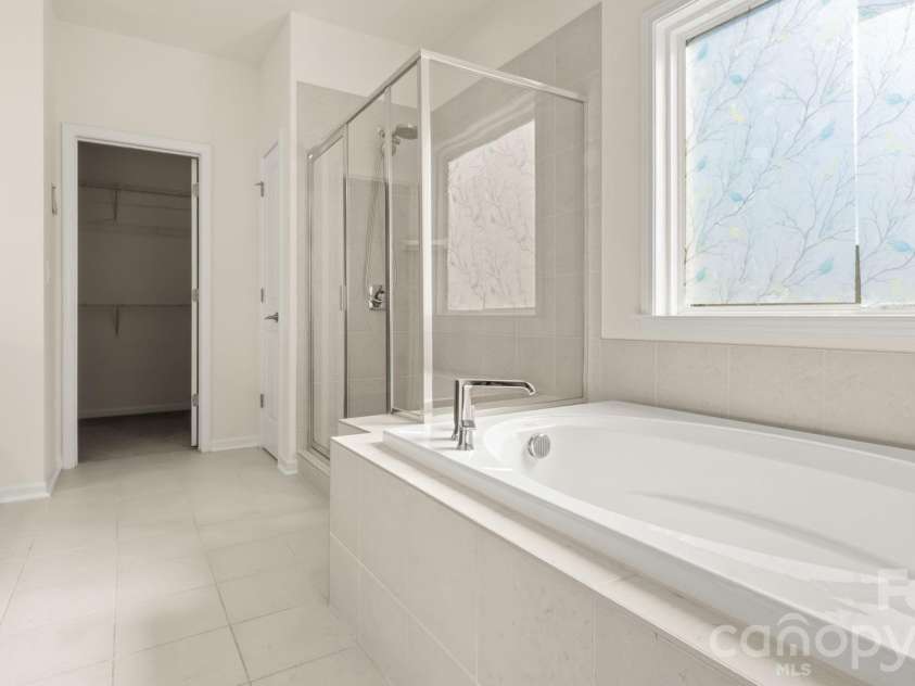 6020 Sayles Way, Fort Mill, SC 29715.  MLS# CAR4340382, YatesRealty ID 29754. 