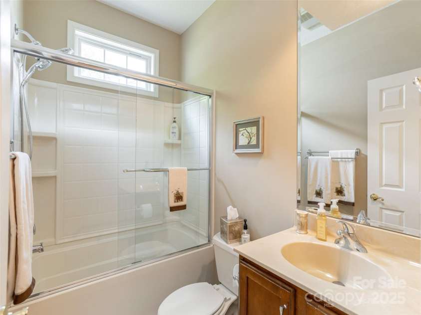 31 Headwater Drive, Hendersonville, NC 28739.  MLS# CAR4278484, YatesRealty ID 29755. 