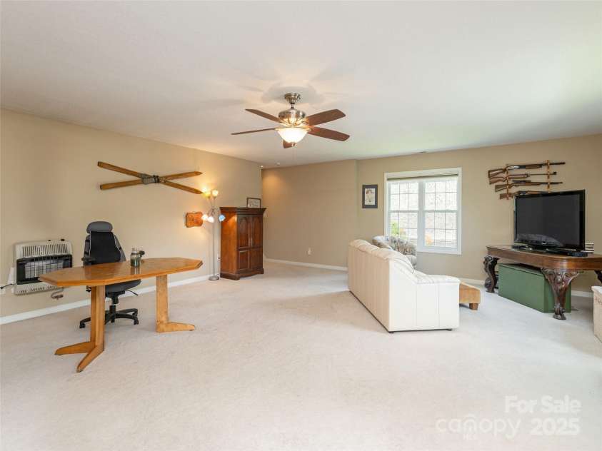 31 Headwater Drive, Hendersonville, NC 28739.  MLS# CAR4278484, YatesRealty ID 29755. 