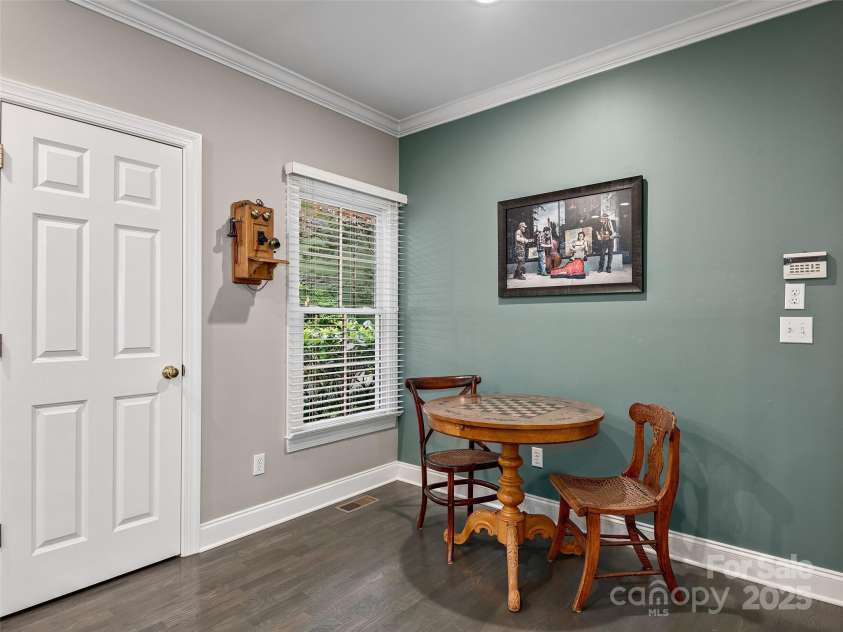 206 Leucothoe Lane, Asheville, NC 28803.  MLS# CAR4281076, YatesRealty ID 29757. 