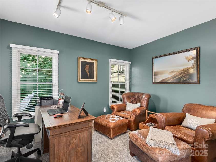 206 Leucothoe Lane, Asheville, NC 28803.  MLS# CAR4281076, YatesRealty ID 29757. 